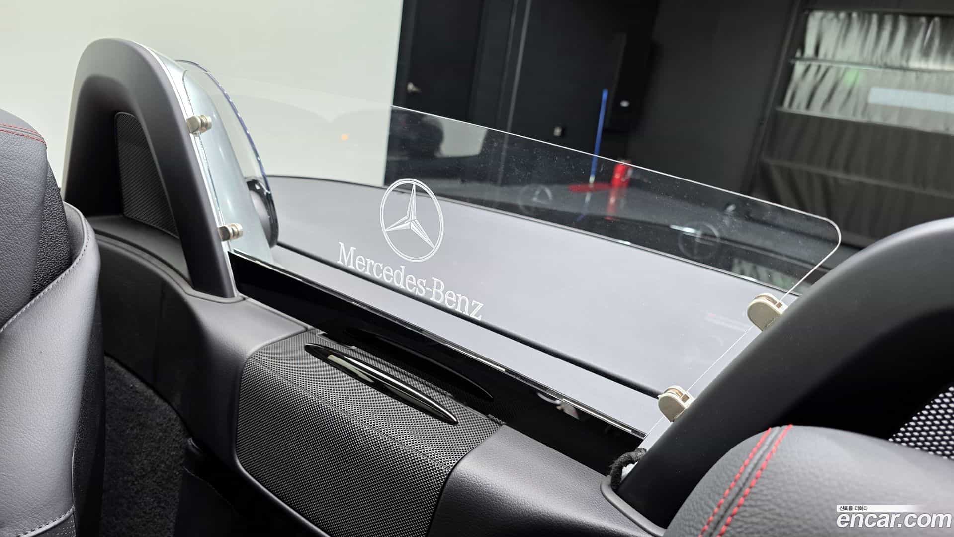 SLC-Class Mercedes-Benz 2017.5-OPTION-044