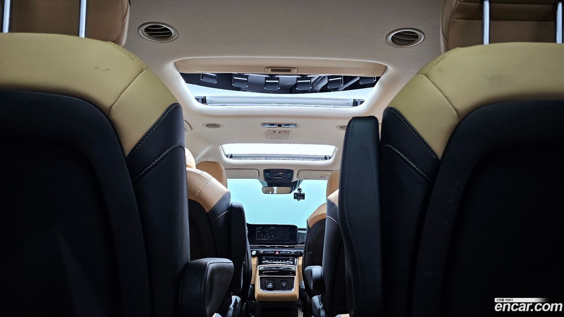 Main__Slider__Photo:Canival Kia 2021.2-19