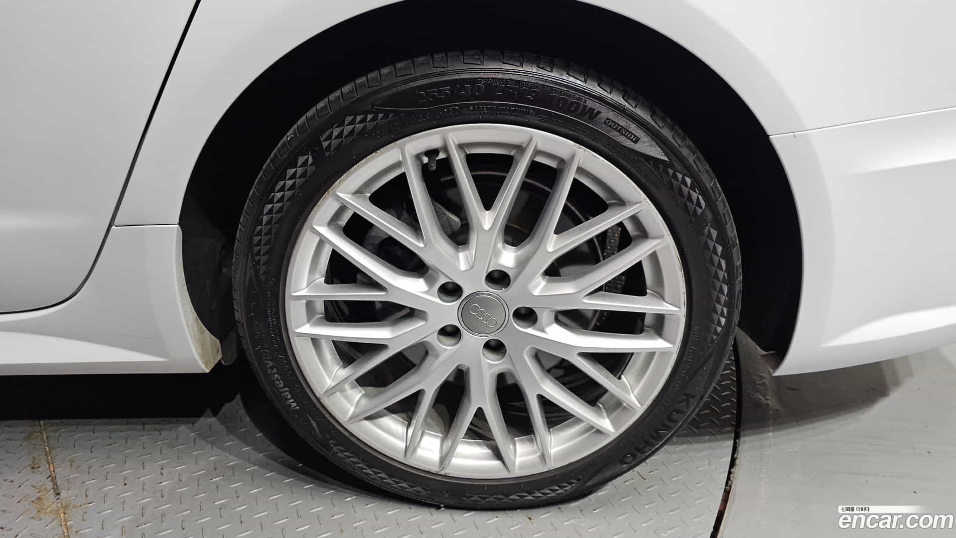 A6 Audi 2017.11-OUTER-031