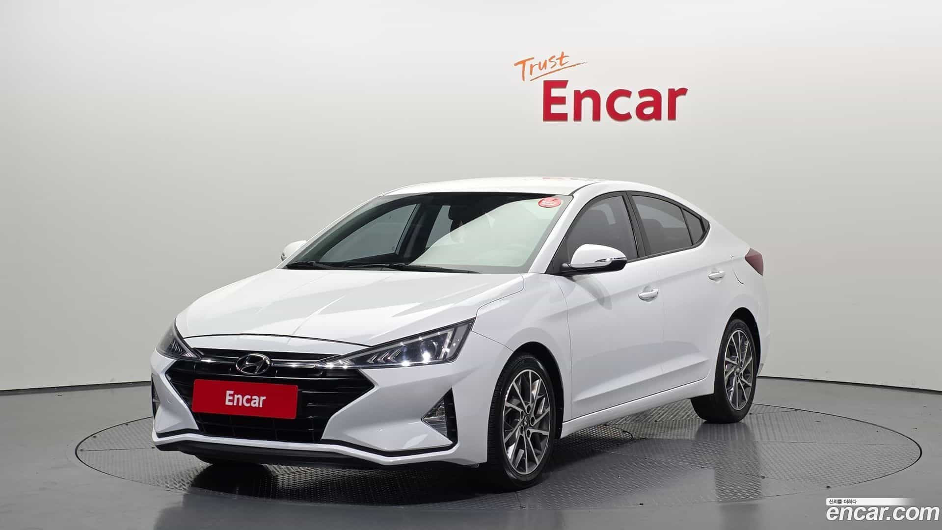 AVANTE Hyundai 2019.5-OUTER-001