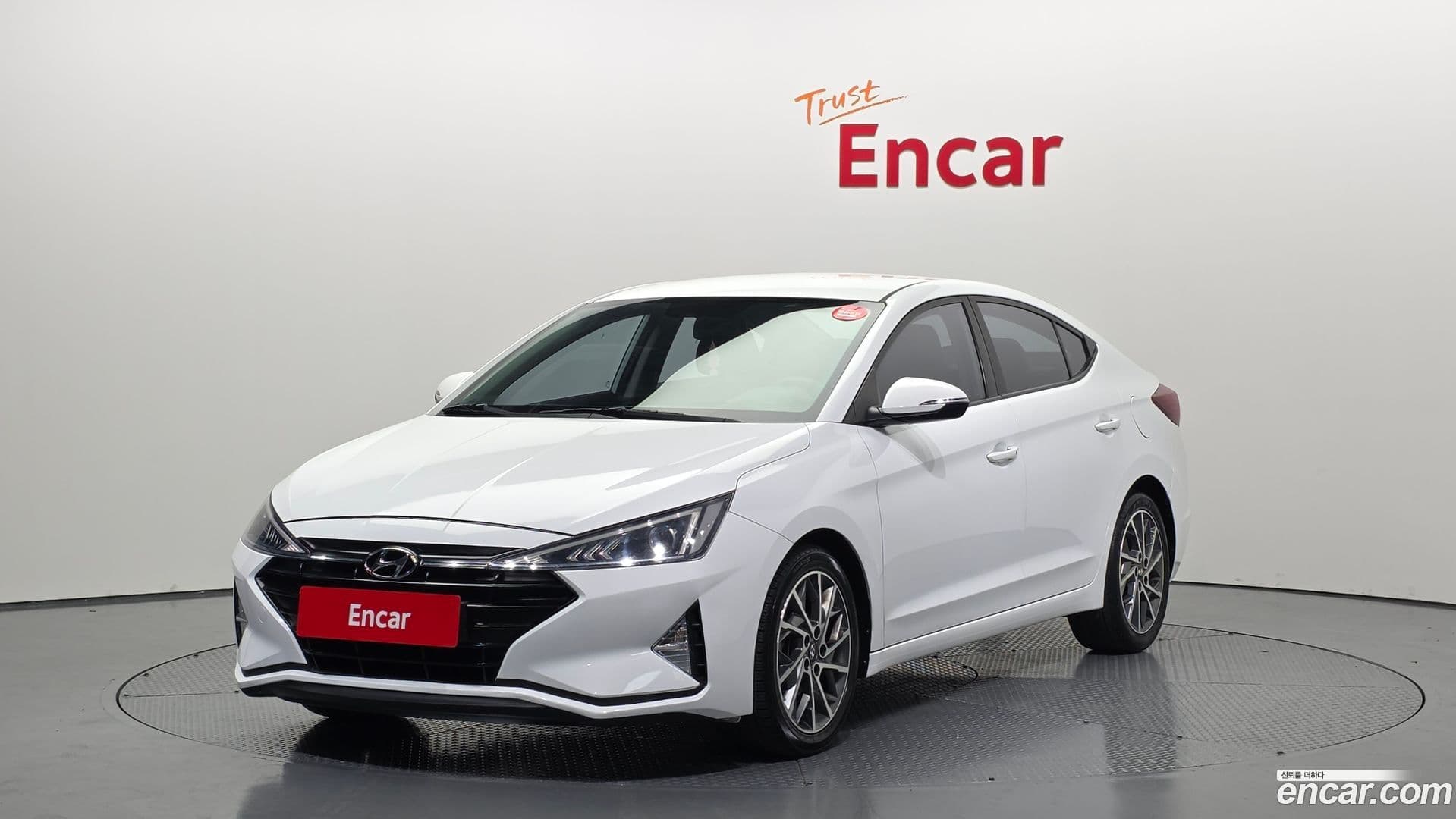 Main__Slider__Photo:AVANTE Hyundai 2019.5-0