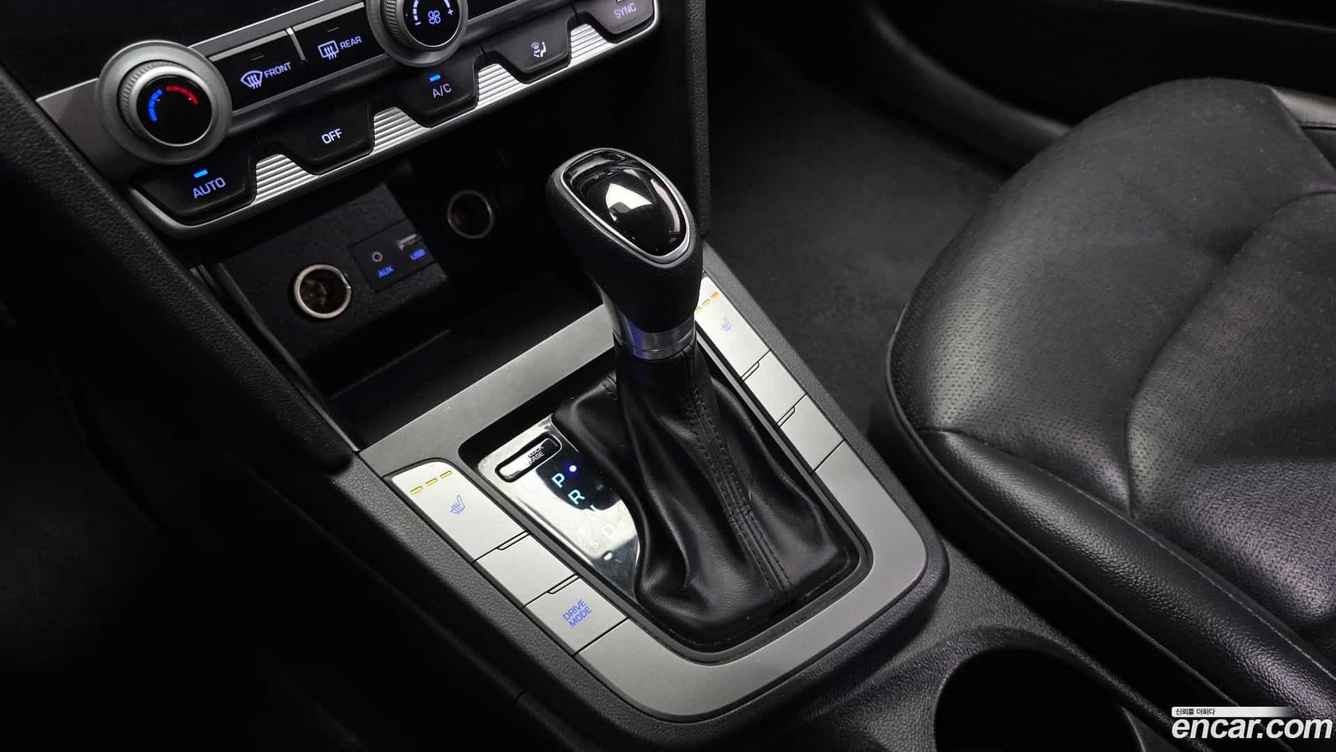 AVANTE Hyundai 2019.5-INNER-009