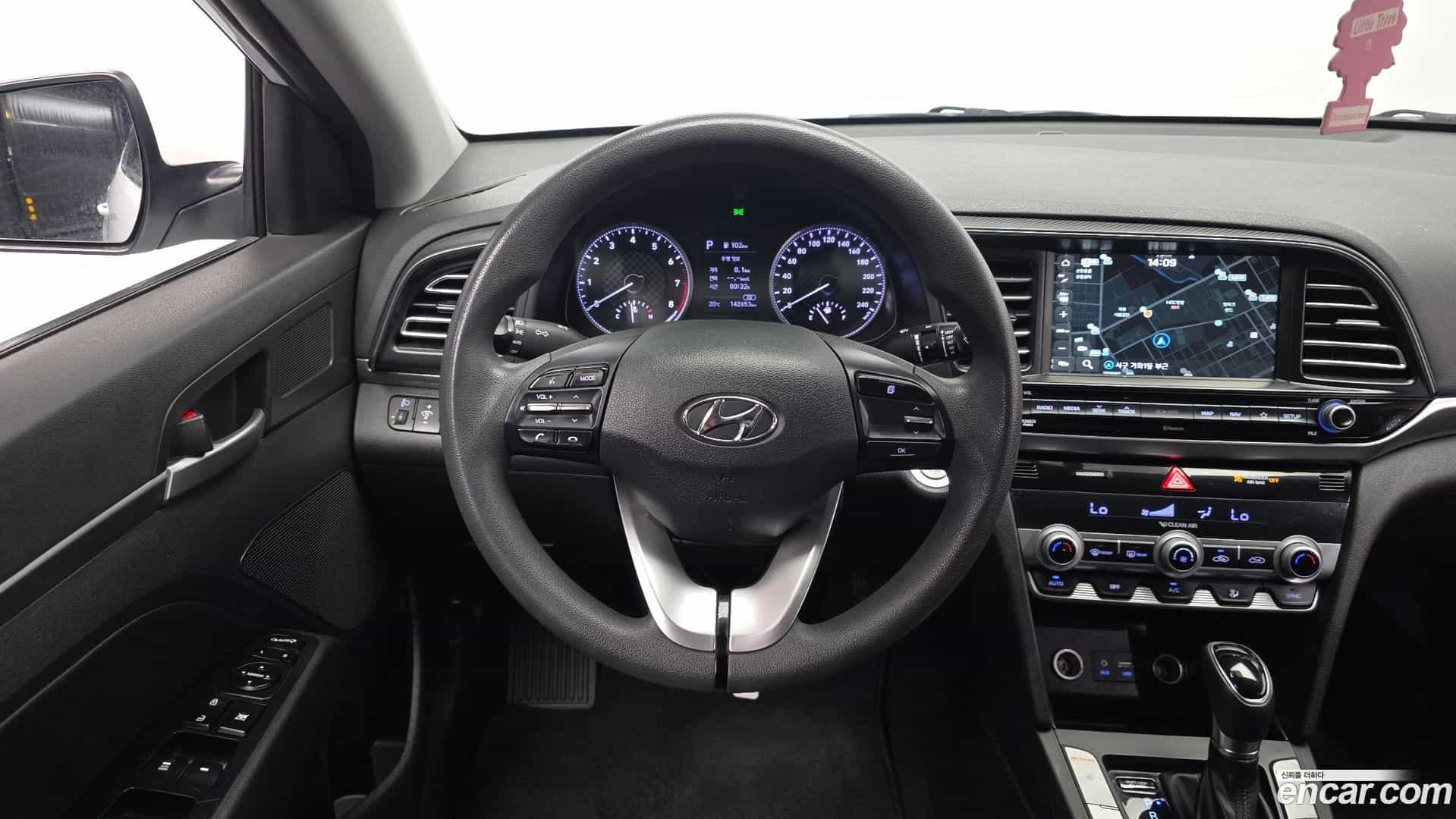 AVANTE Hyundai 2019.5-OPTION-017