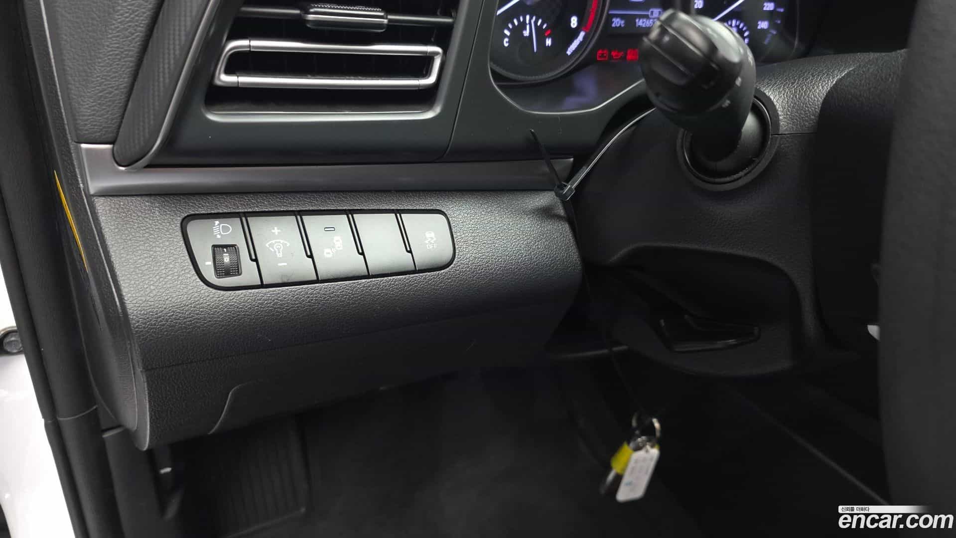 AVANTE Hyundai 2019.5-OPTION-023