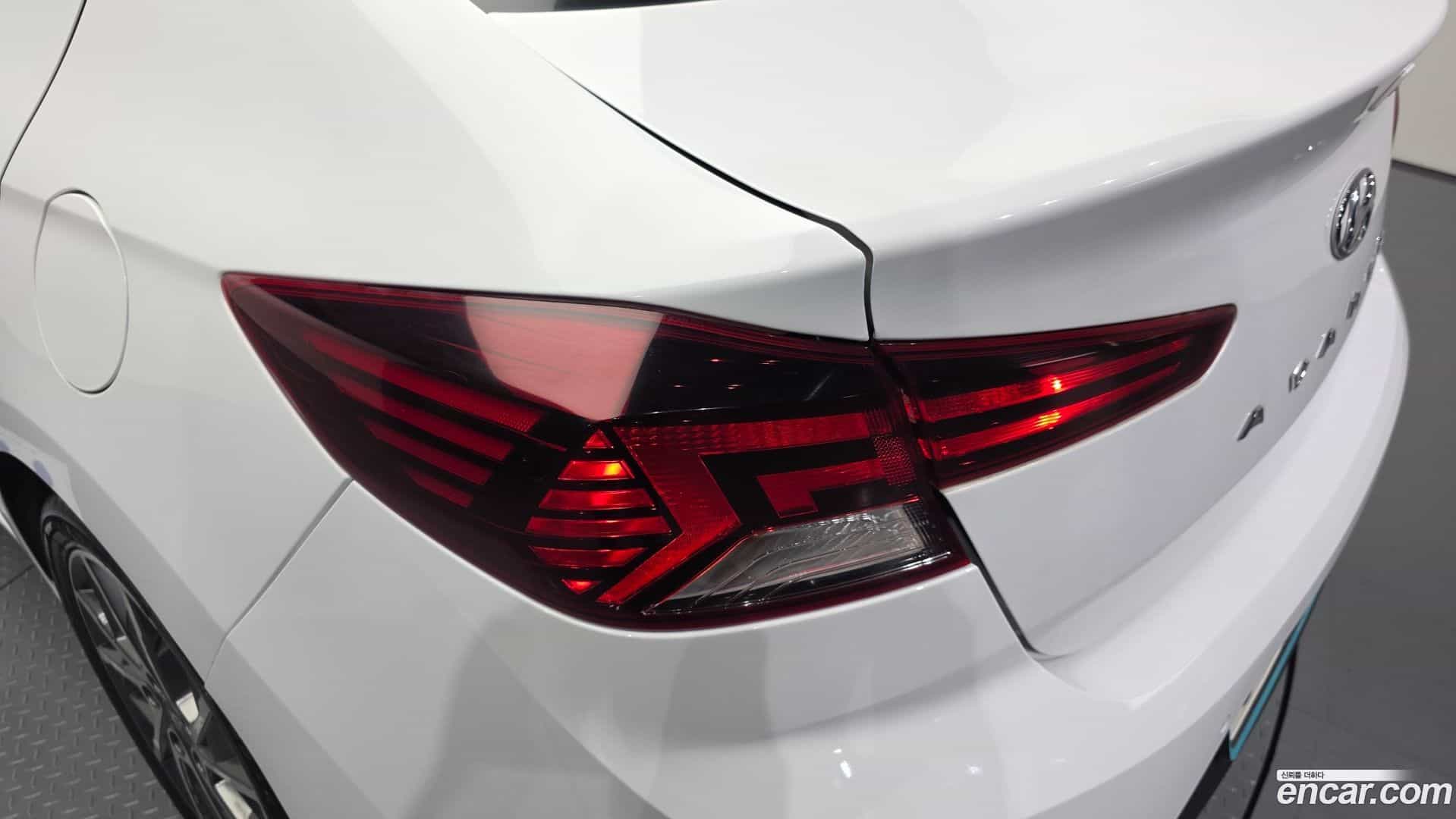 AVANTE Hyundai 2019.5-OUTER-033
