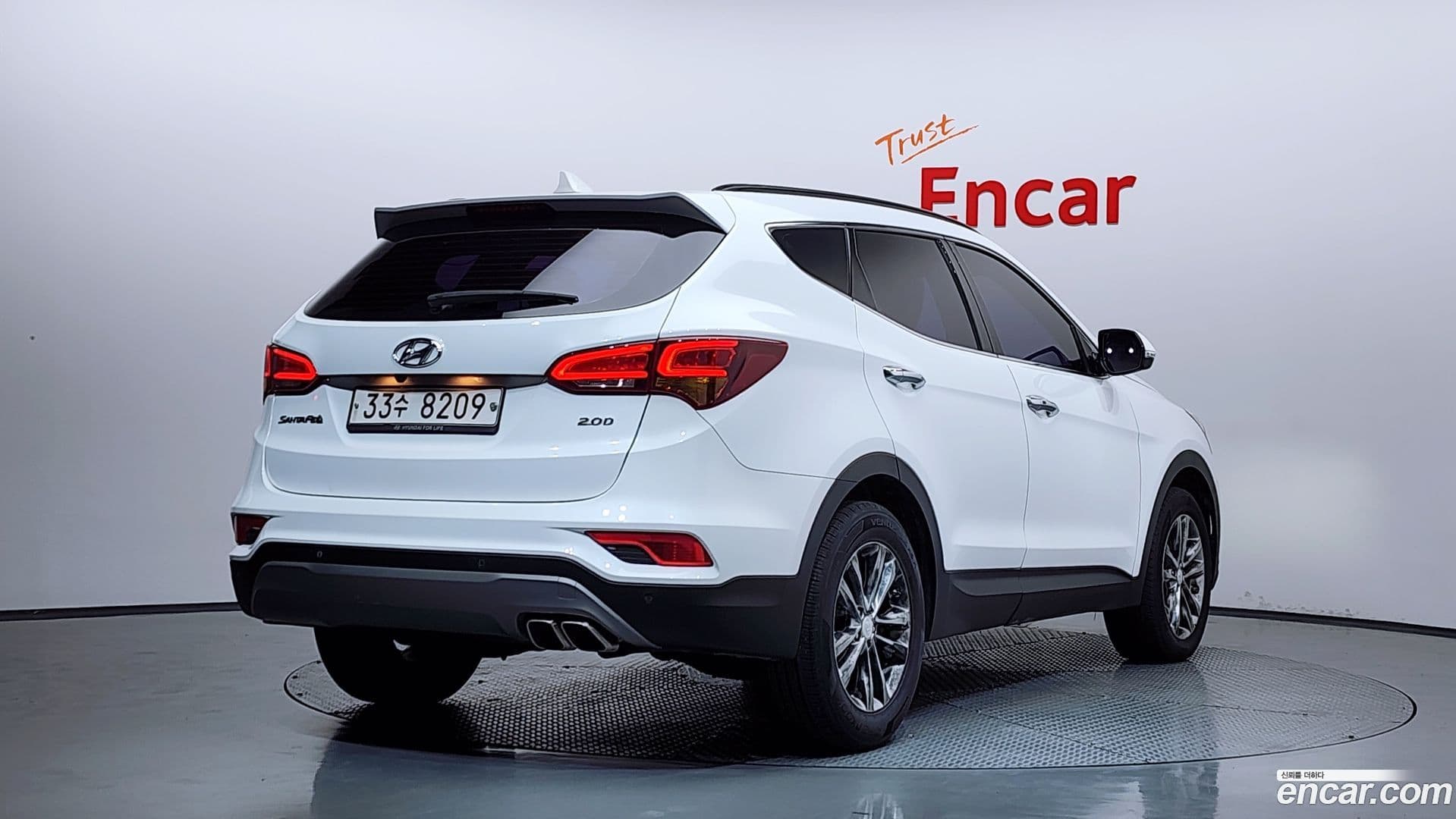 Main__Slider__Photo:Santafe Hyundai 2017.6-1