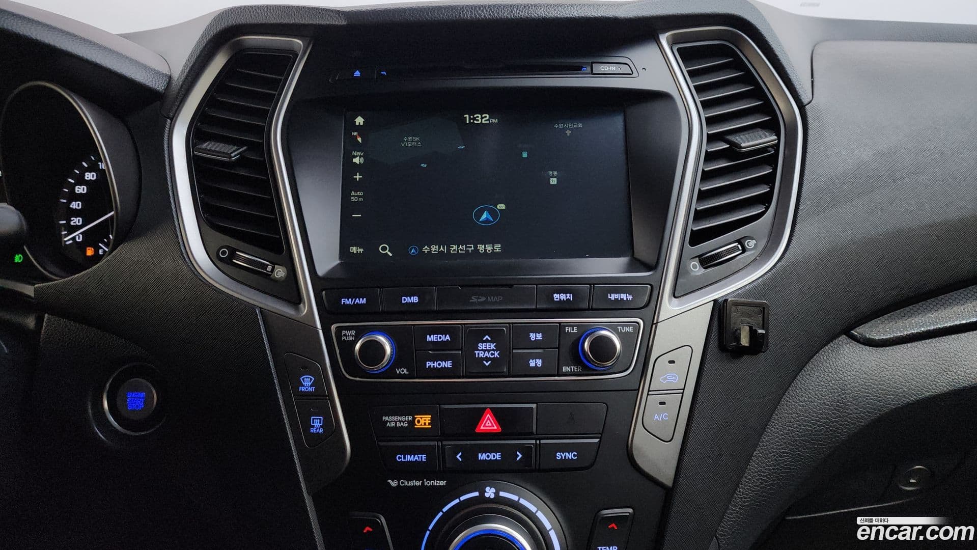 Main__Slider__Photo:Santafe Hyundai 2017.6-12
