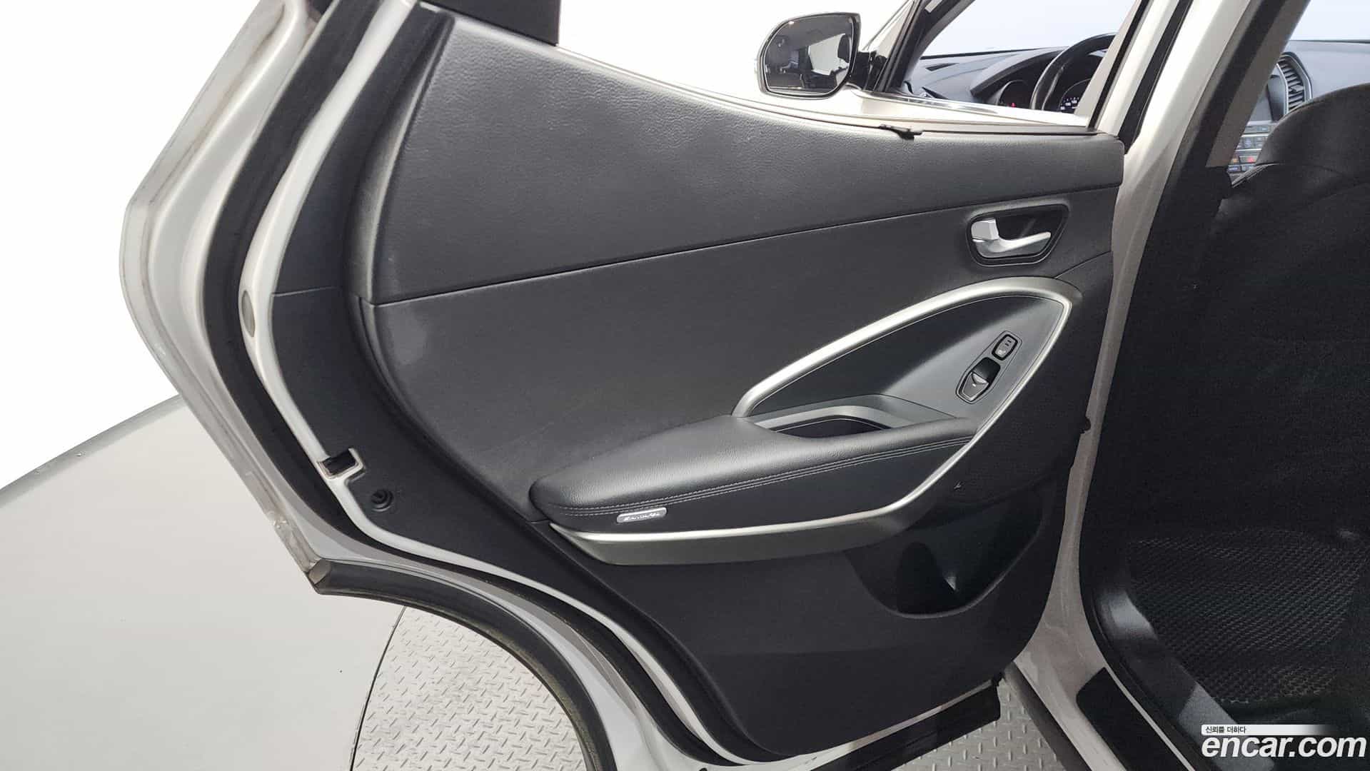 Santafe Hyundai 2017.6-INNER-035