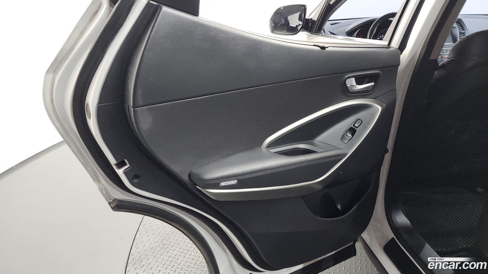 Main__Slider__Photo:Santafe Hyundai 2017.6-24