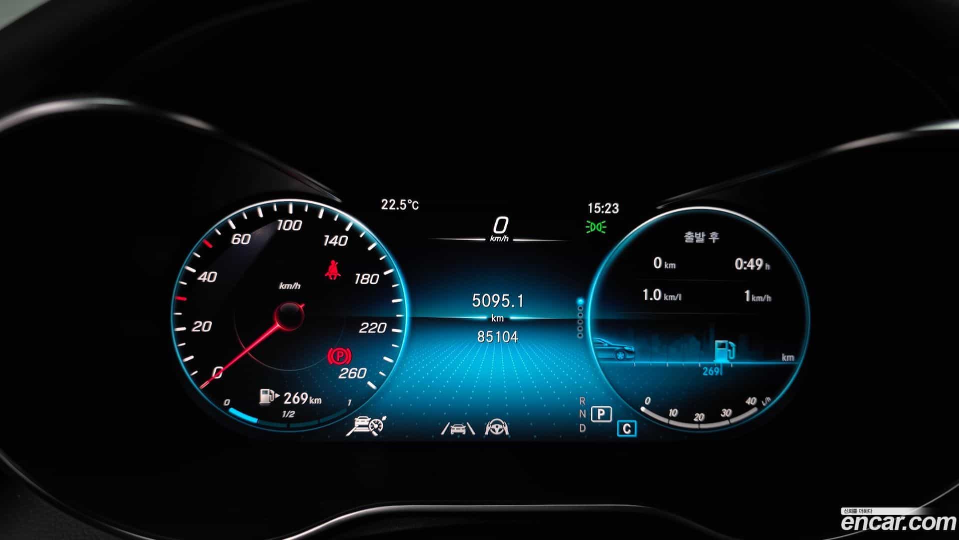 GLC-Class Mercedes-Benz 2021.3-INNER-008