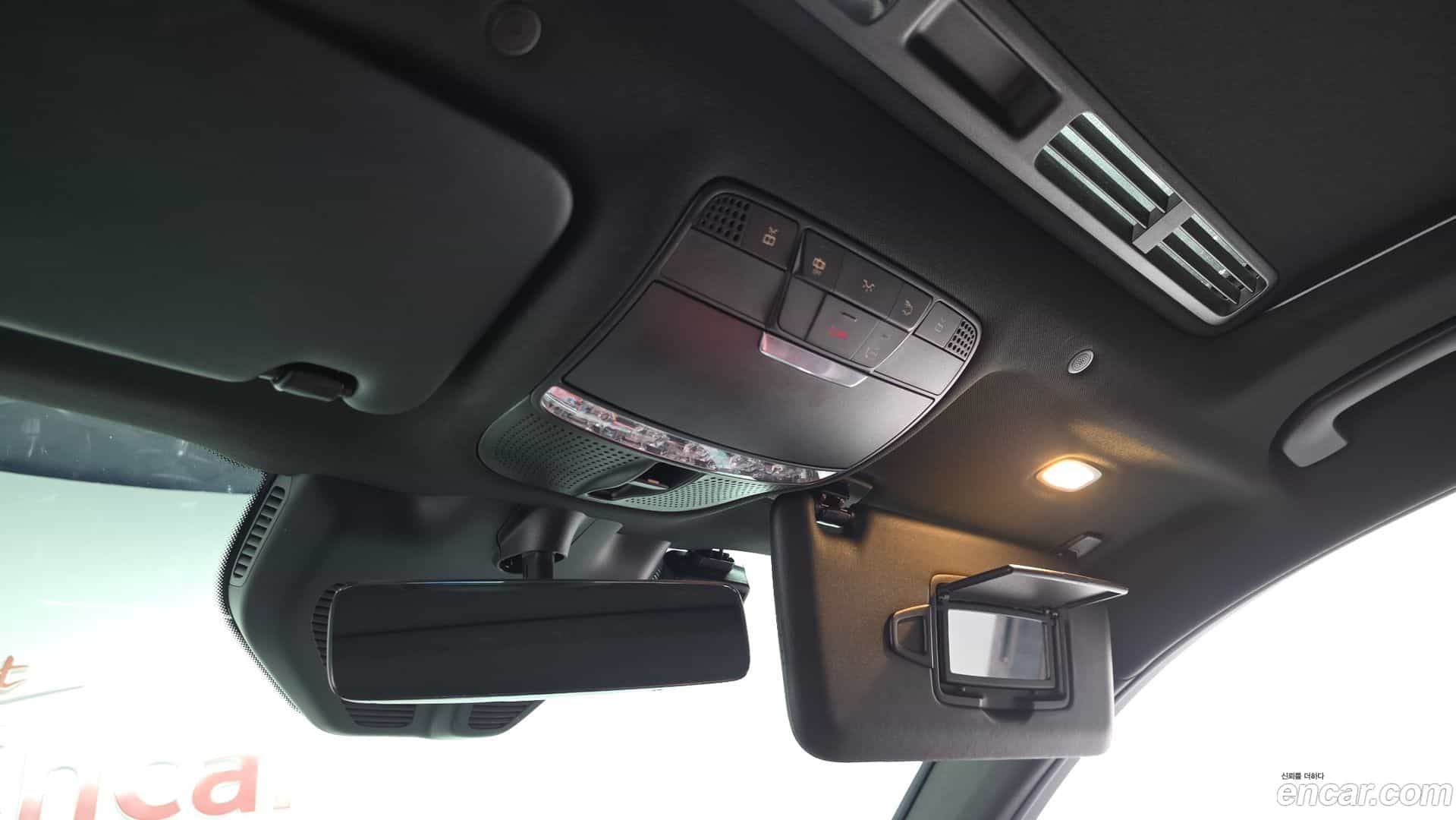 GLC-Class Mercedes-Benz 2021.3-OPTION-023
