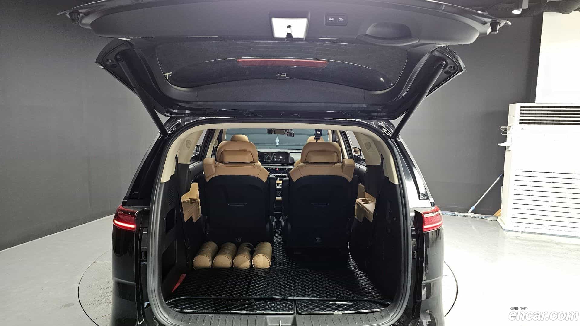 Canival Kia 2022.8-OPTION-024