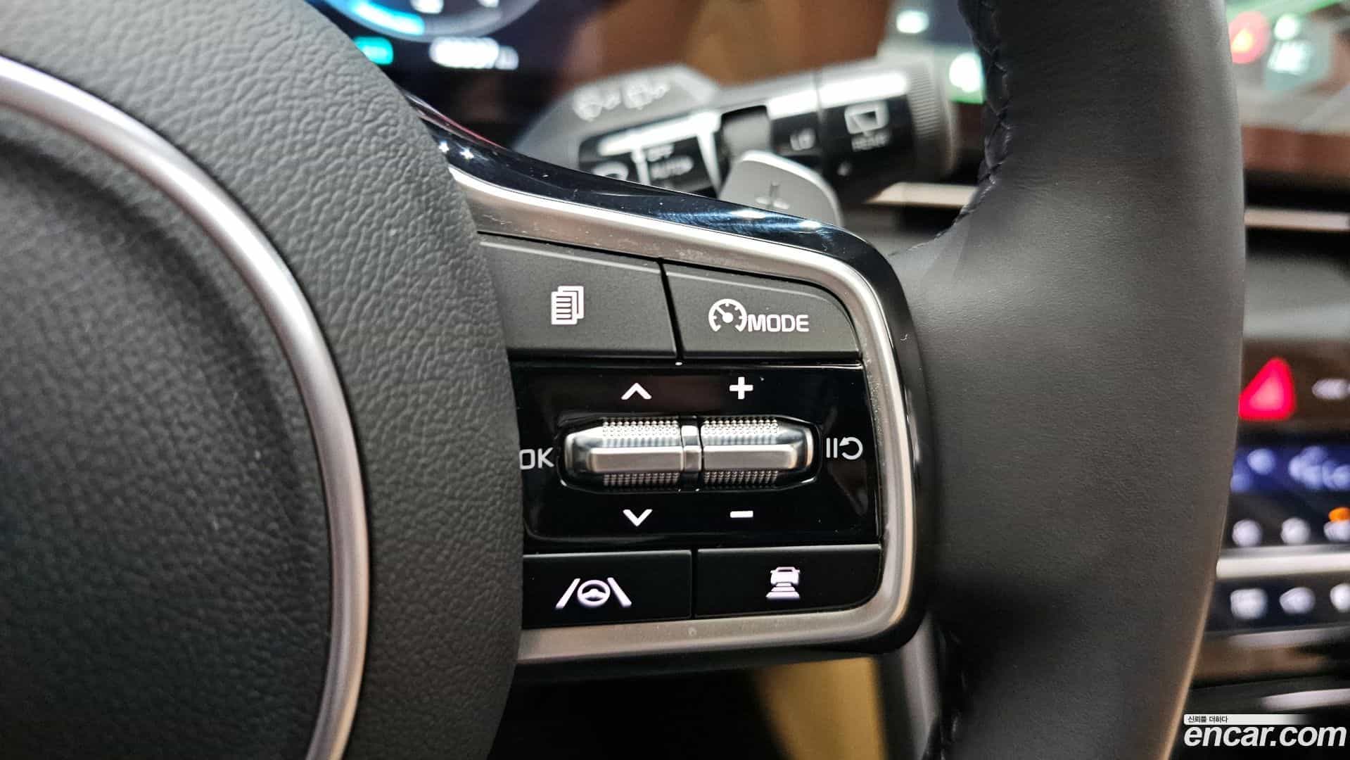 Canival Kia 2022.8-OPTION-048