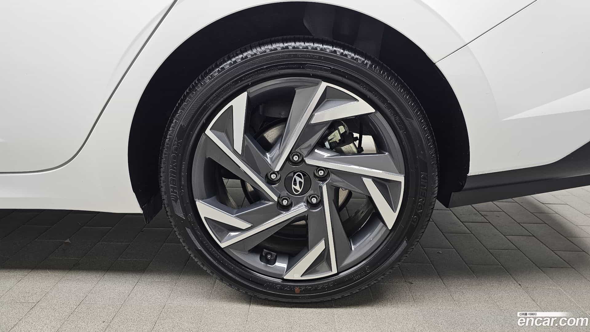 AVANTE Hyundai 2025.2-OUTER-031