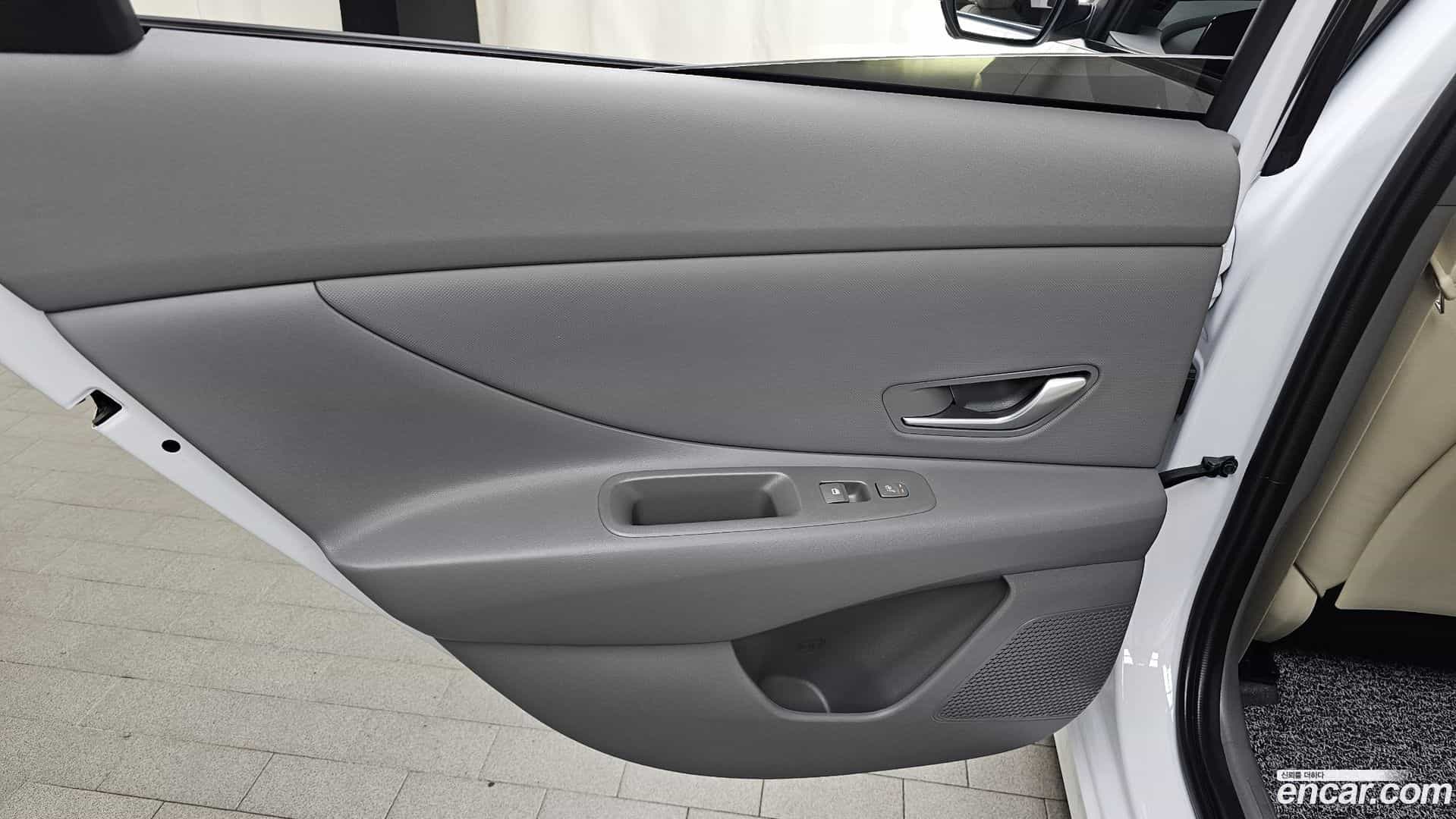AVANTE Hyundai 2025.2-INNER-035