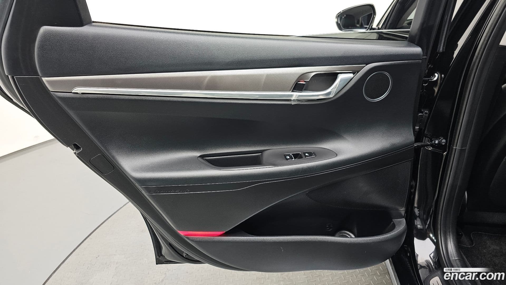 Main__Slider__Photo:Grandeur Hyundai 2020.2-24
