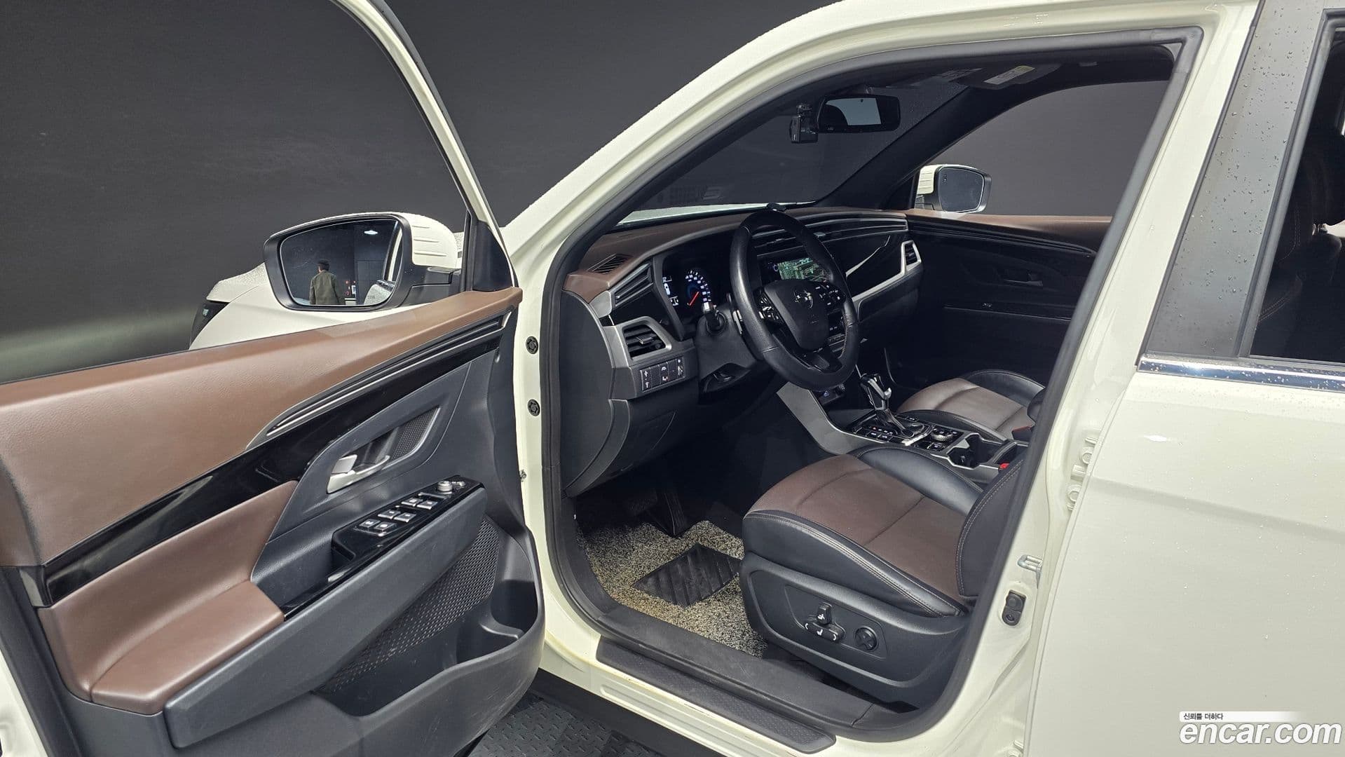 Main__Slider__Photo:KORANDO KG Mobility 2020.5-10