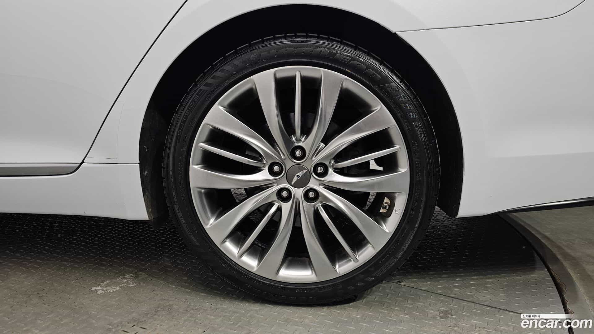 Genesis Hyundai 2014.3-OUTER-031
