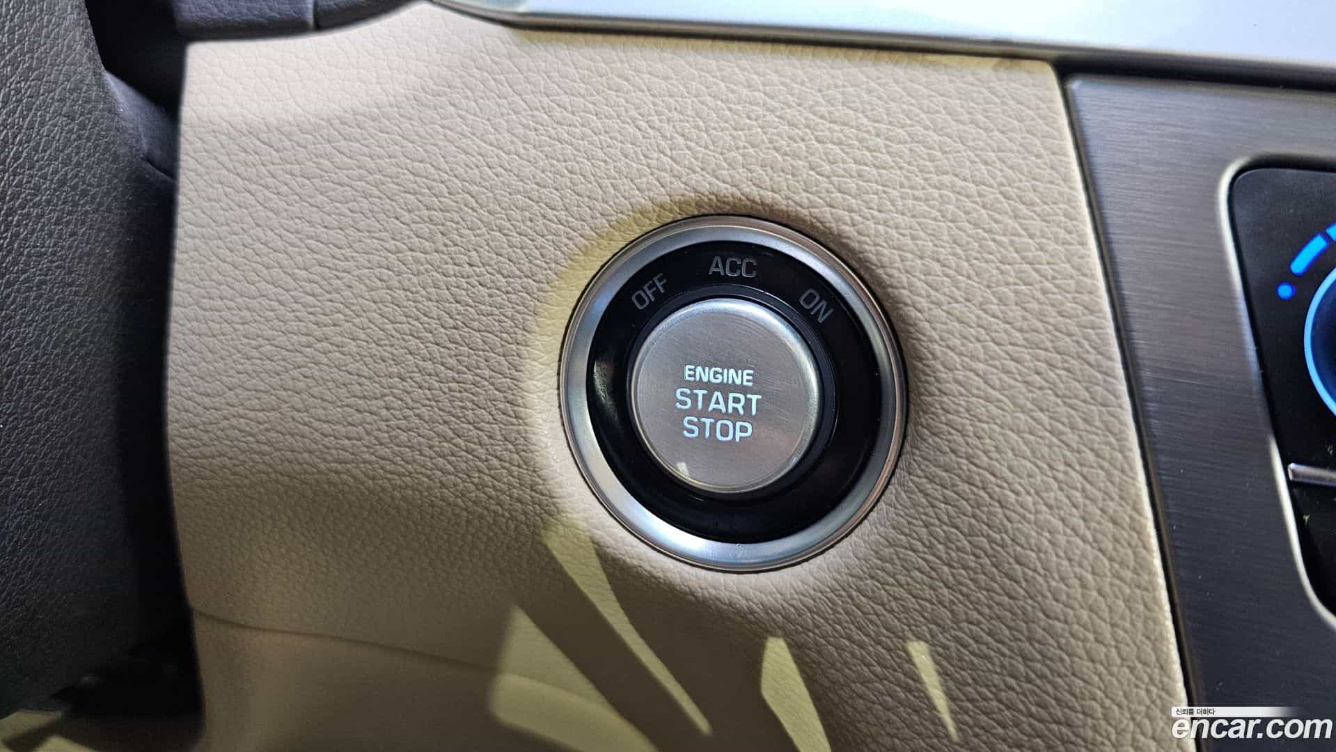 Genesis Hyundai 2014.3-OPTION-046