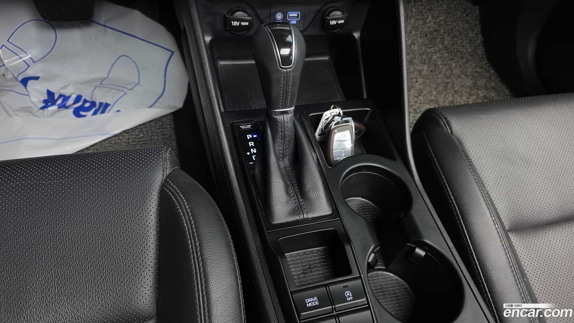 Tucson Hyundai 2019.1-INNER-009