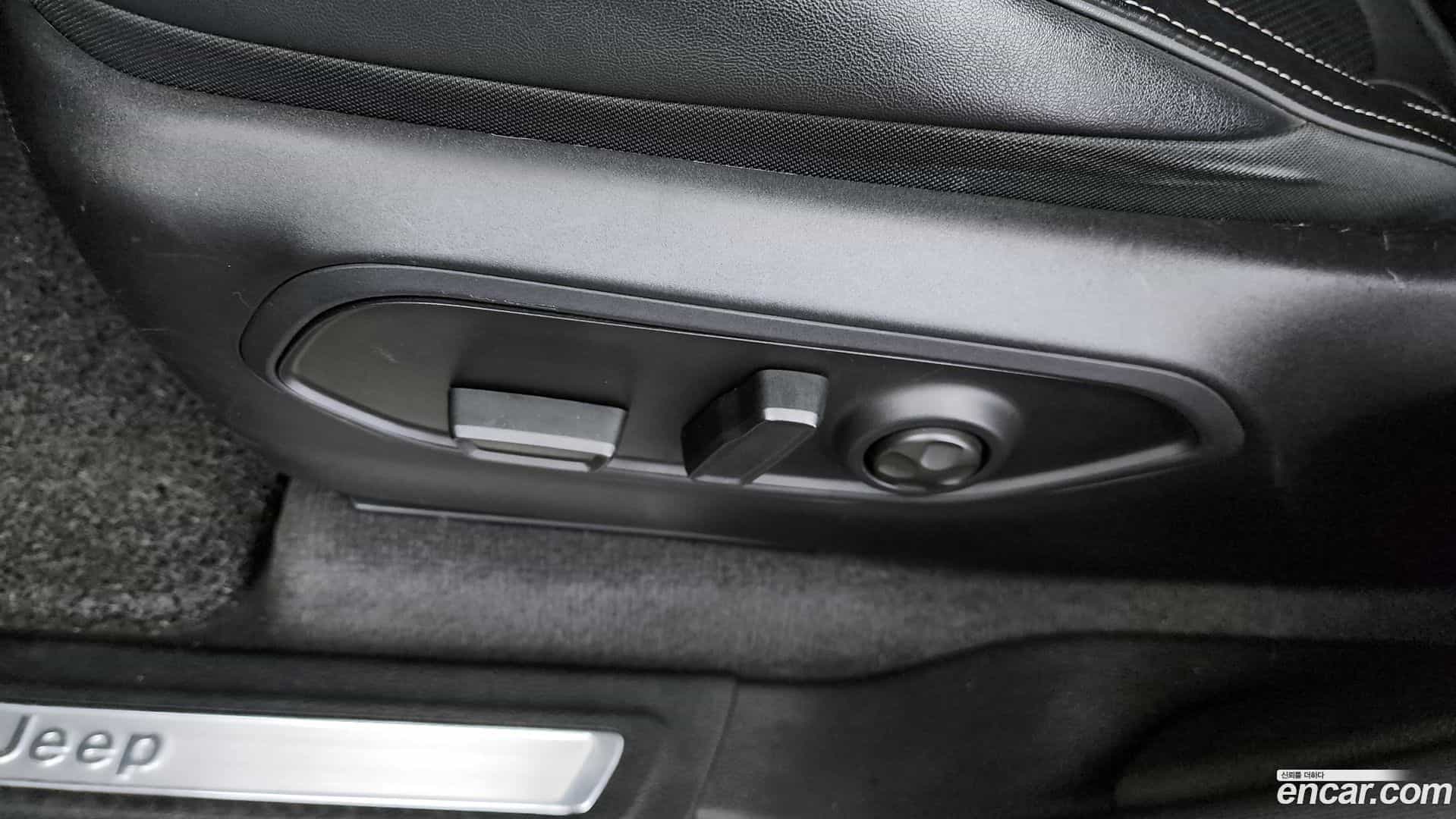 Cherokee Jeep 2022.7-OPTION-044