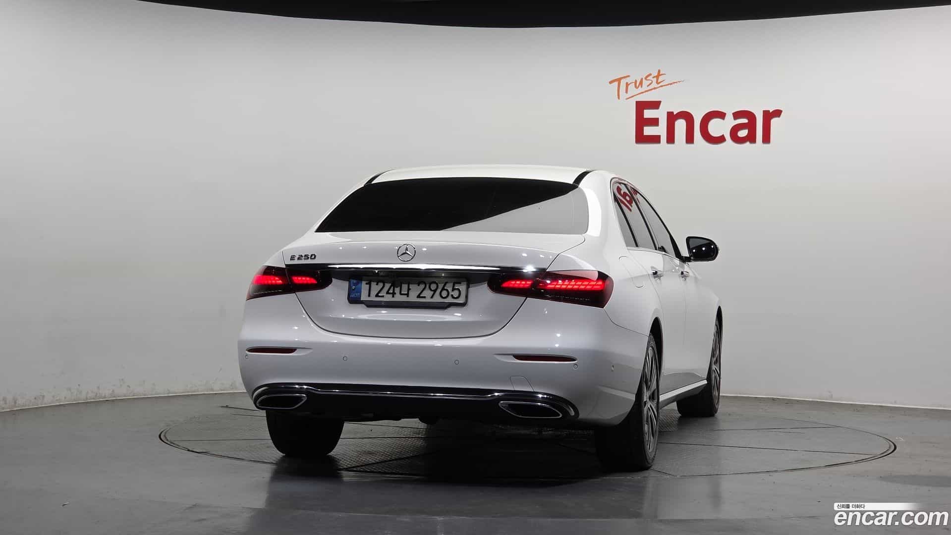 E-Class Mercedes-Benz 2021.4-OUTER-004