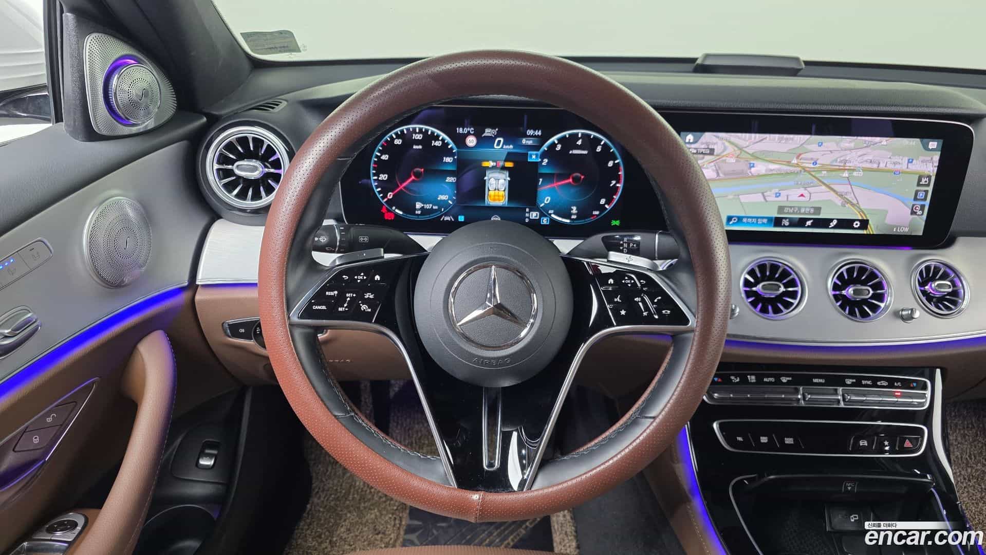 E-Class Mercedes-Benz 2021.4-OPTION-017