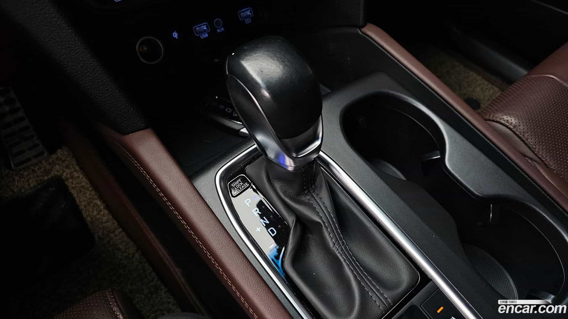 Santafe Hyundai 2020.0-INNER-009