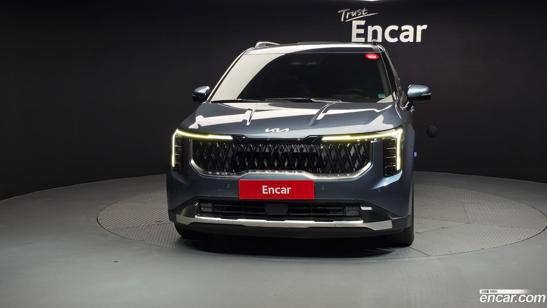 Main__Slider__Photo:Canival Kia 2024.1-2