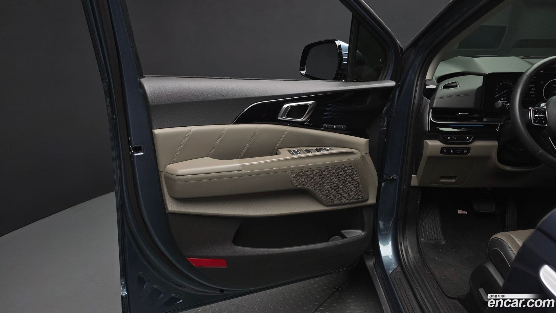 Main__Slider__Photo:Canival Kia 2024.1-24