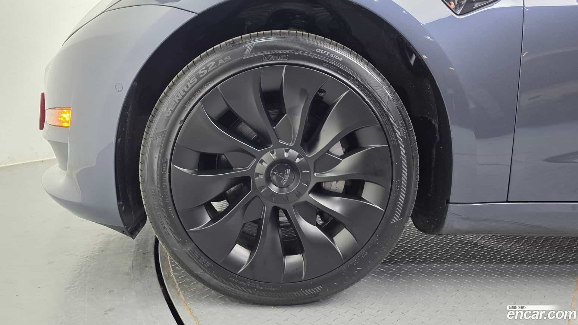 Model 3 Tesla 2020.1-OUTER-005