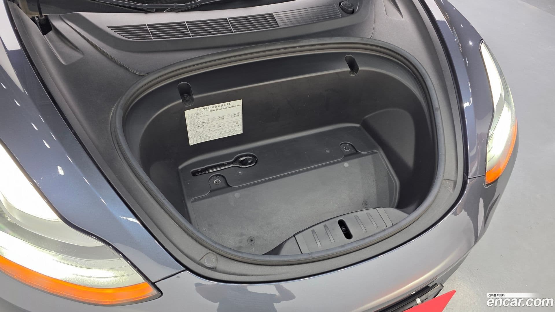 Main__Slider__Photo:Model 3 Tesla 2020.1-5