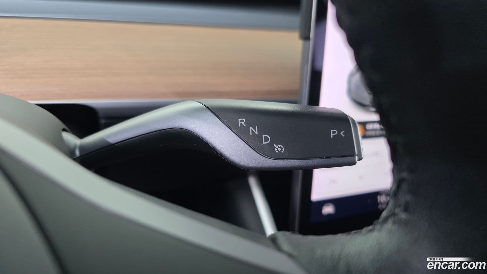 Main__Slider__Photo:Model 3 Tesla 2020.1-8