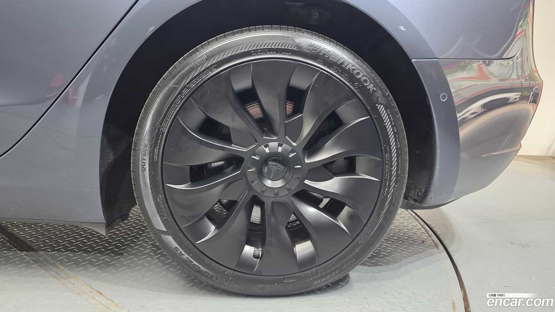 Model 3 Tesla 2020.1-OUTER-031