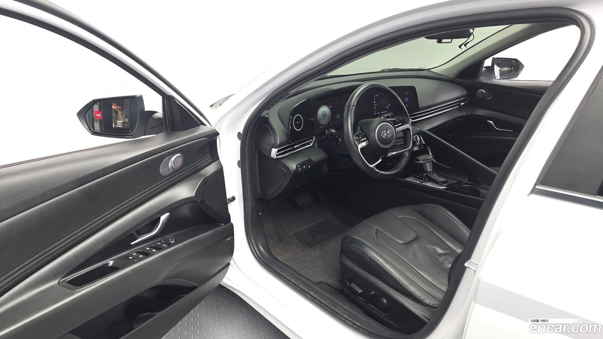Main__Slider__Photo:AVANTE Hyundai 2020.8-9