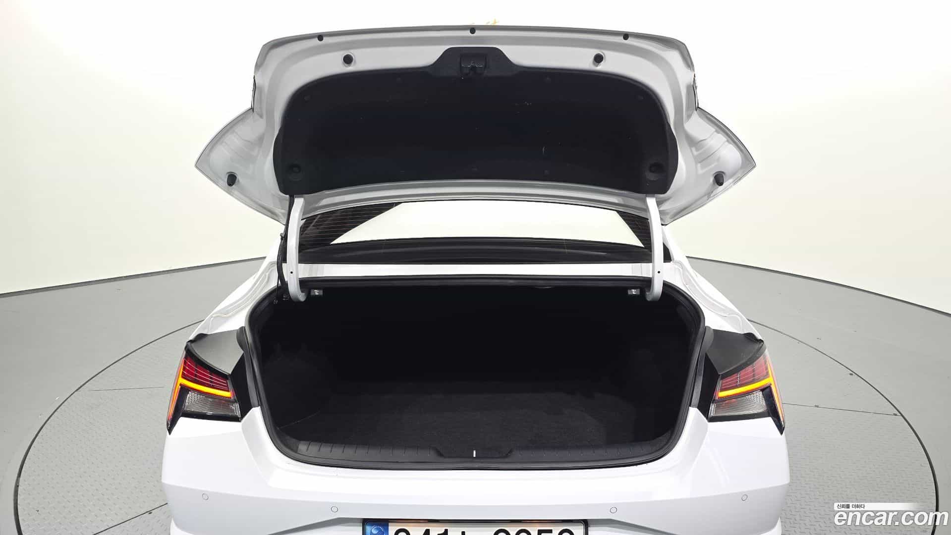 AVANTE Hyundai 2020.8-OPTION-024