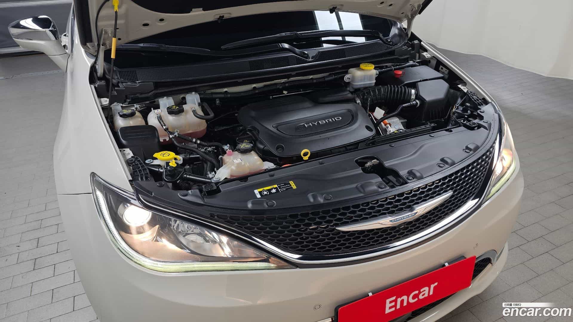 Pacifica Chrysler 2020.11-OUTER-006