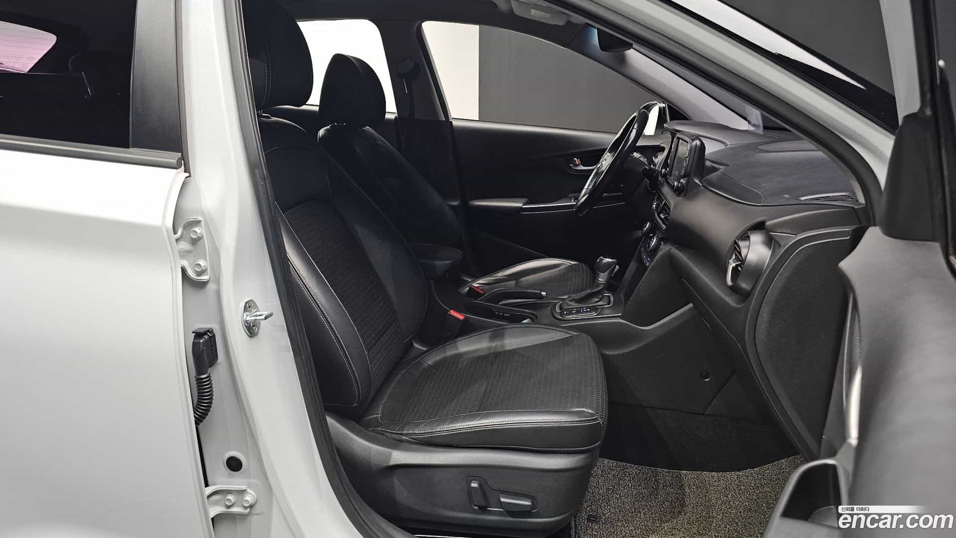 Kona Hyundai 2017.6-INNER-010