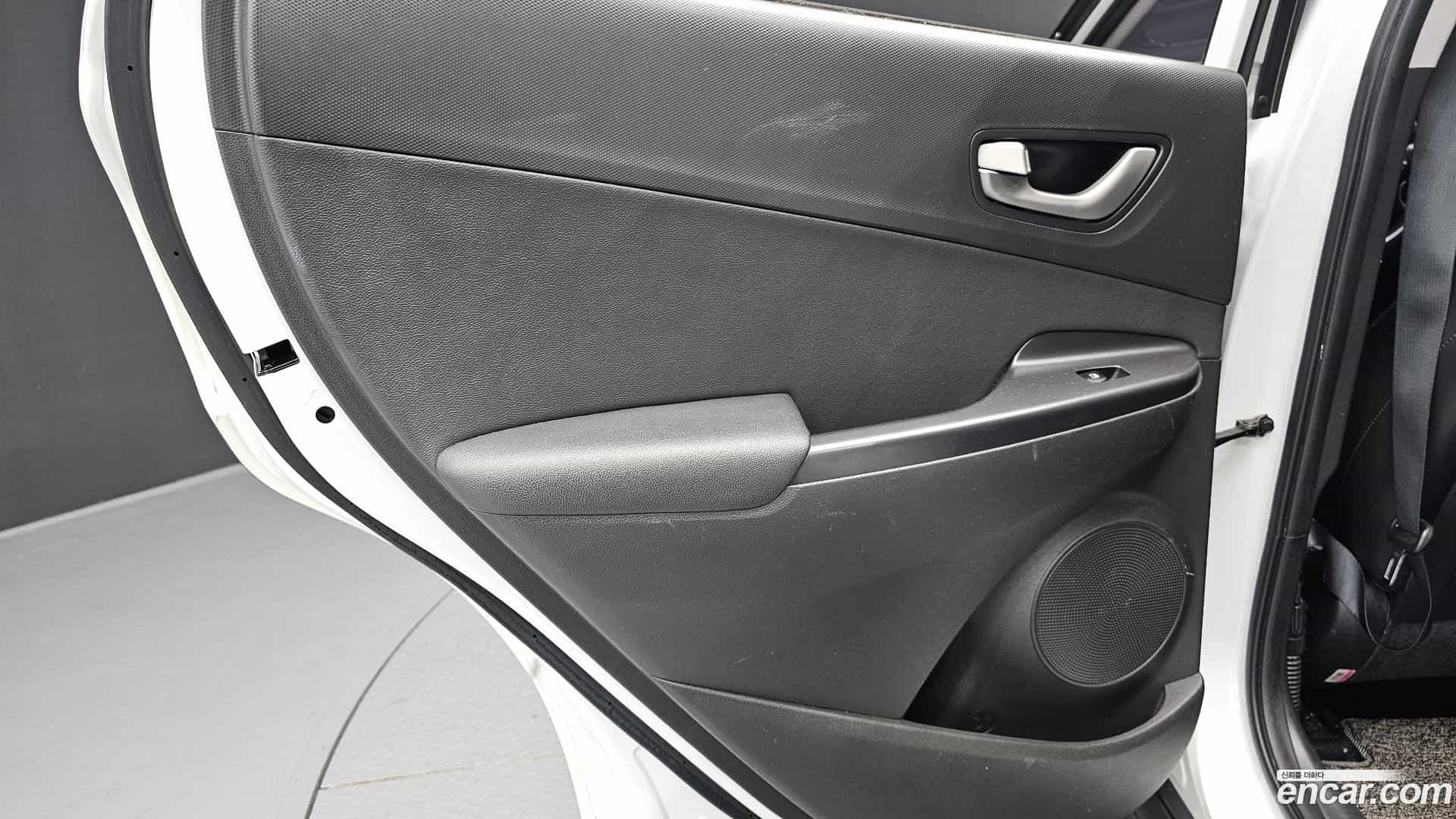 Kona Hyundai 2017.6-INNER-035