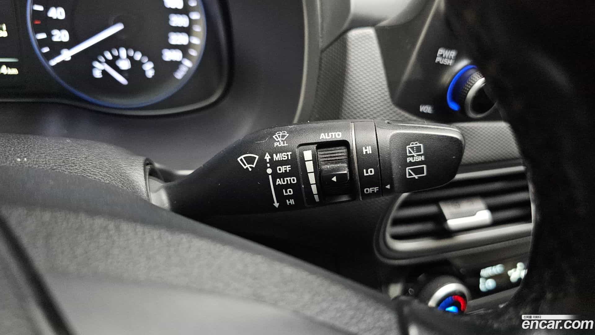 Kona Hyundai 2017.6-OPTION-041