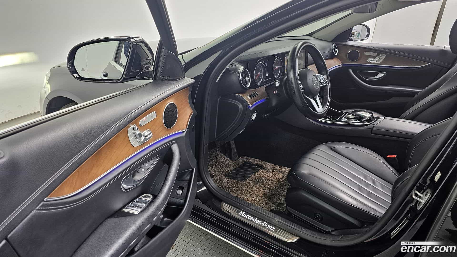 E-Class Mercedes-Benz 2019.8-INNER-010