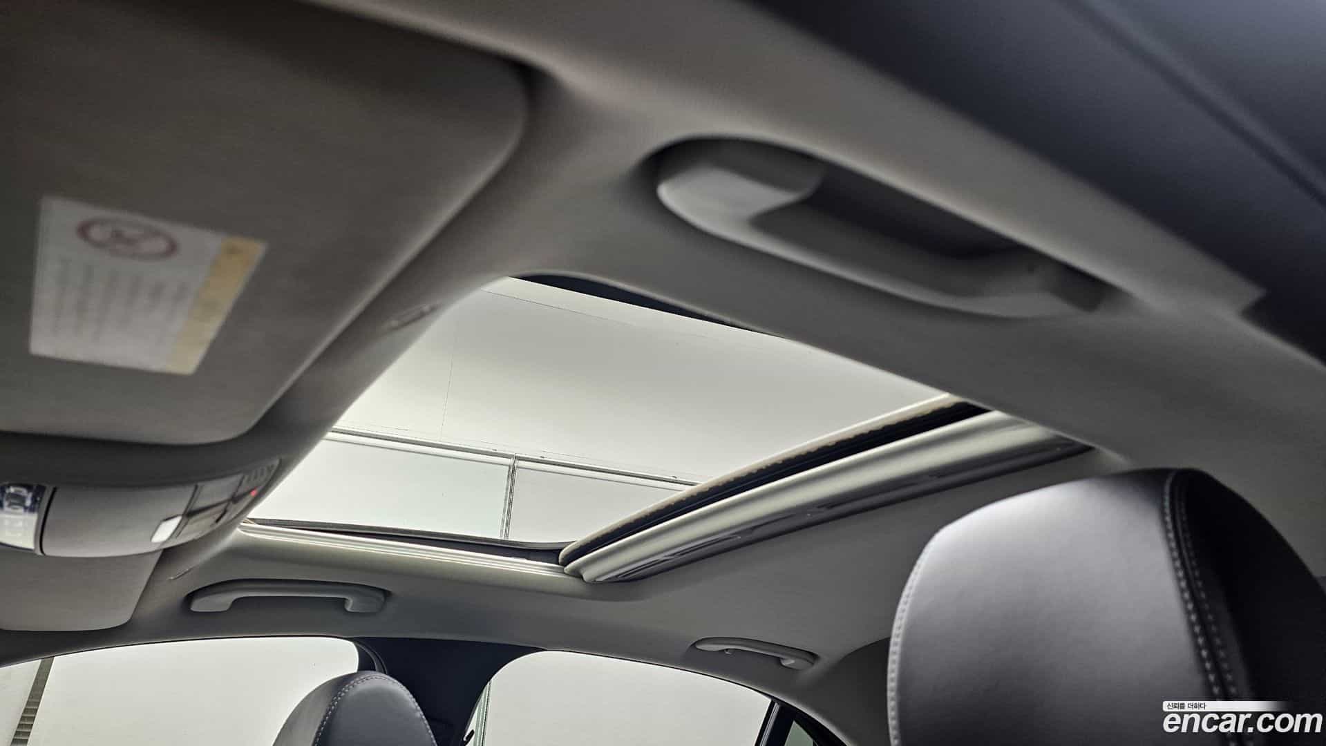 E-Class Mercedes-Benz 2019.8-OPTION-023