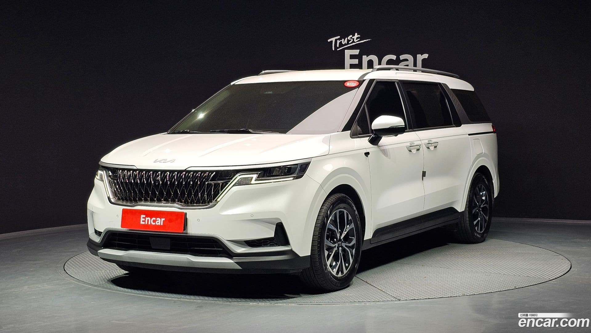 Main__Slider__Photo:Canival Kia 2023.7-0