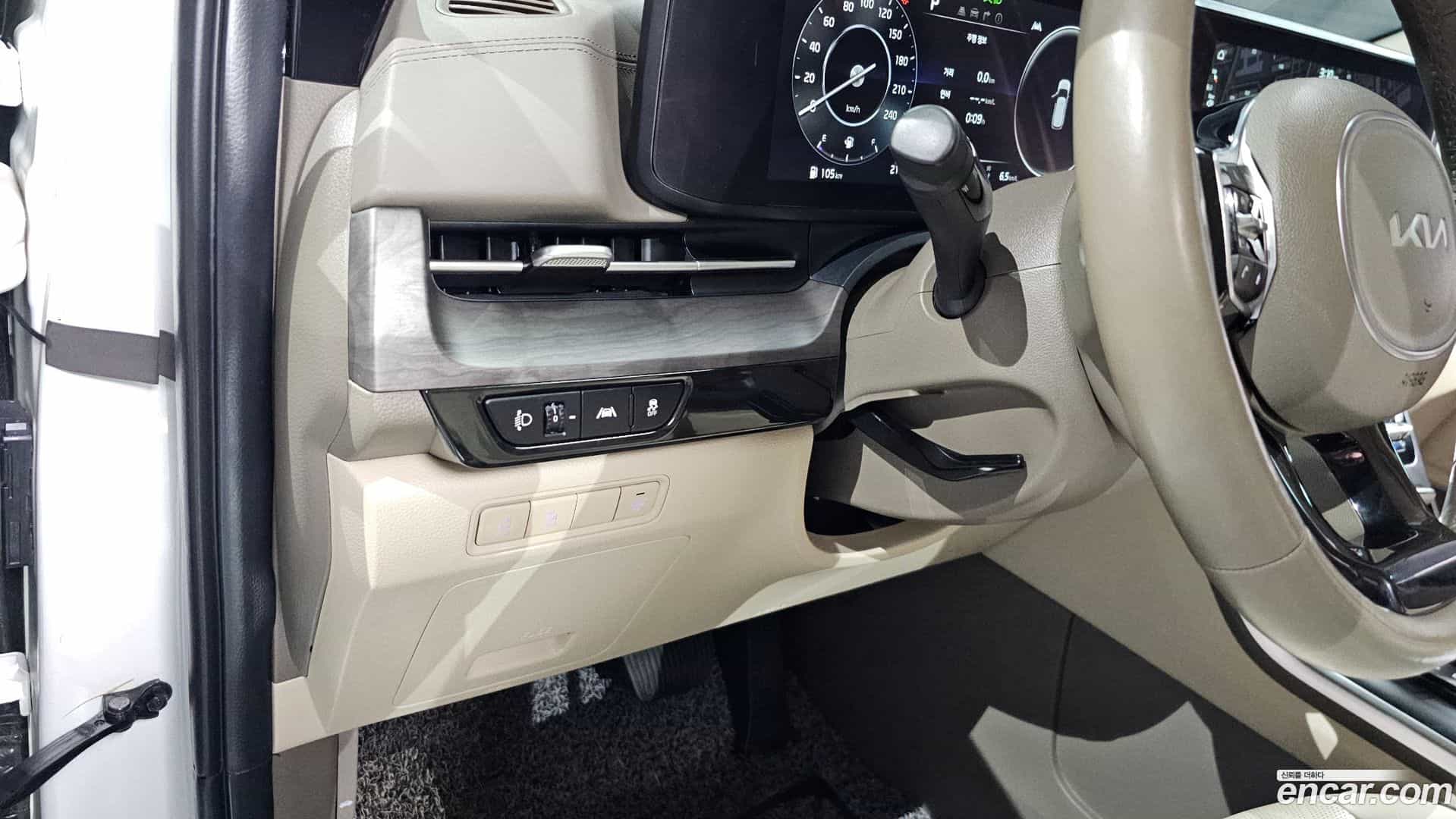 Canival Kia 2023.7-OPTION-042