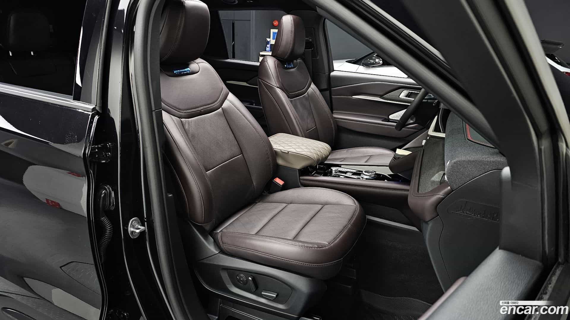 Explorer Ford 2025.7-INNER-010