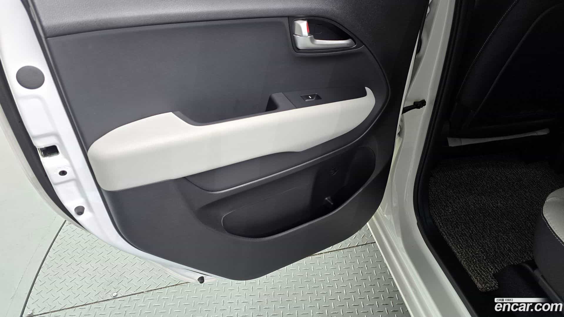 RAY Kia 2023.10-INNER-035