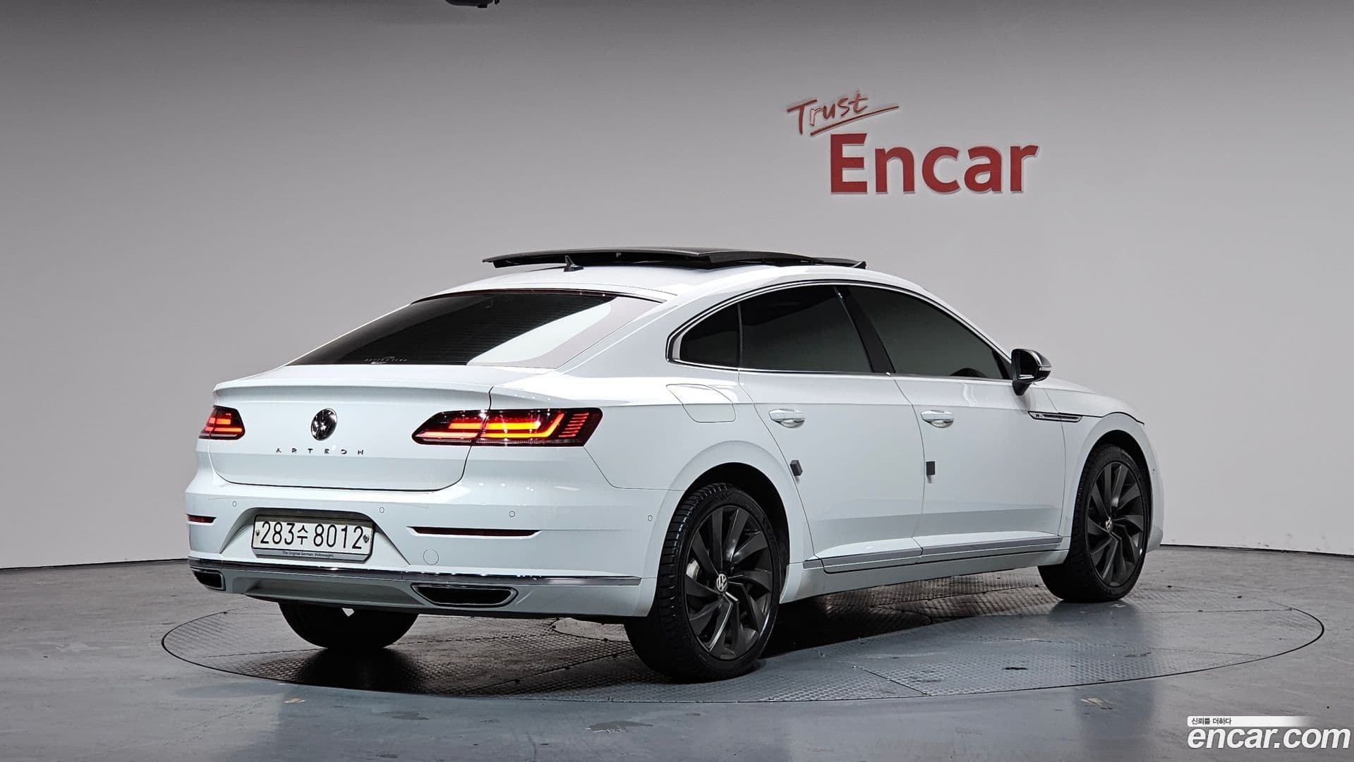 Main__Slider__Photo:Arteon Volkswagen 2019.9-1