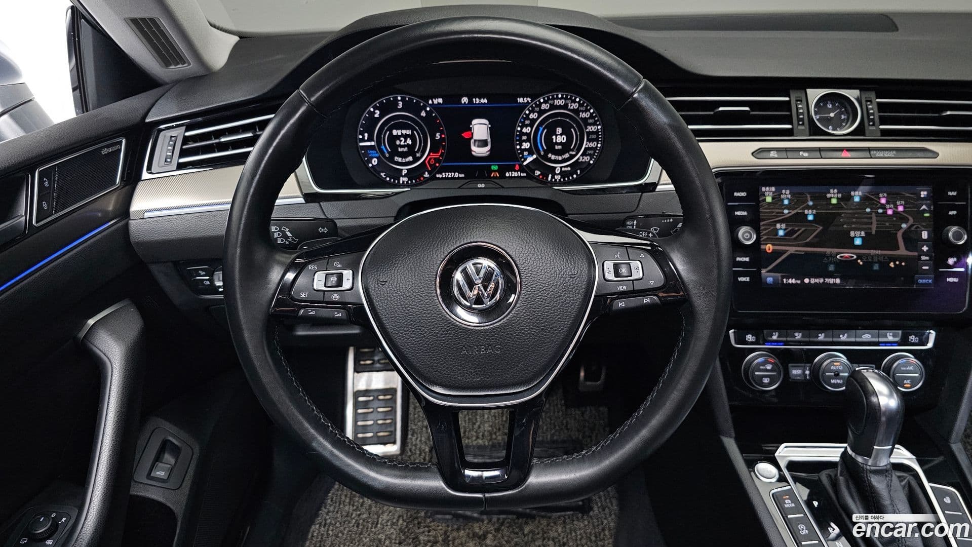 Main__Slider__Photo:Arteon Volkswagen 2019.9-11