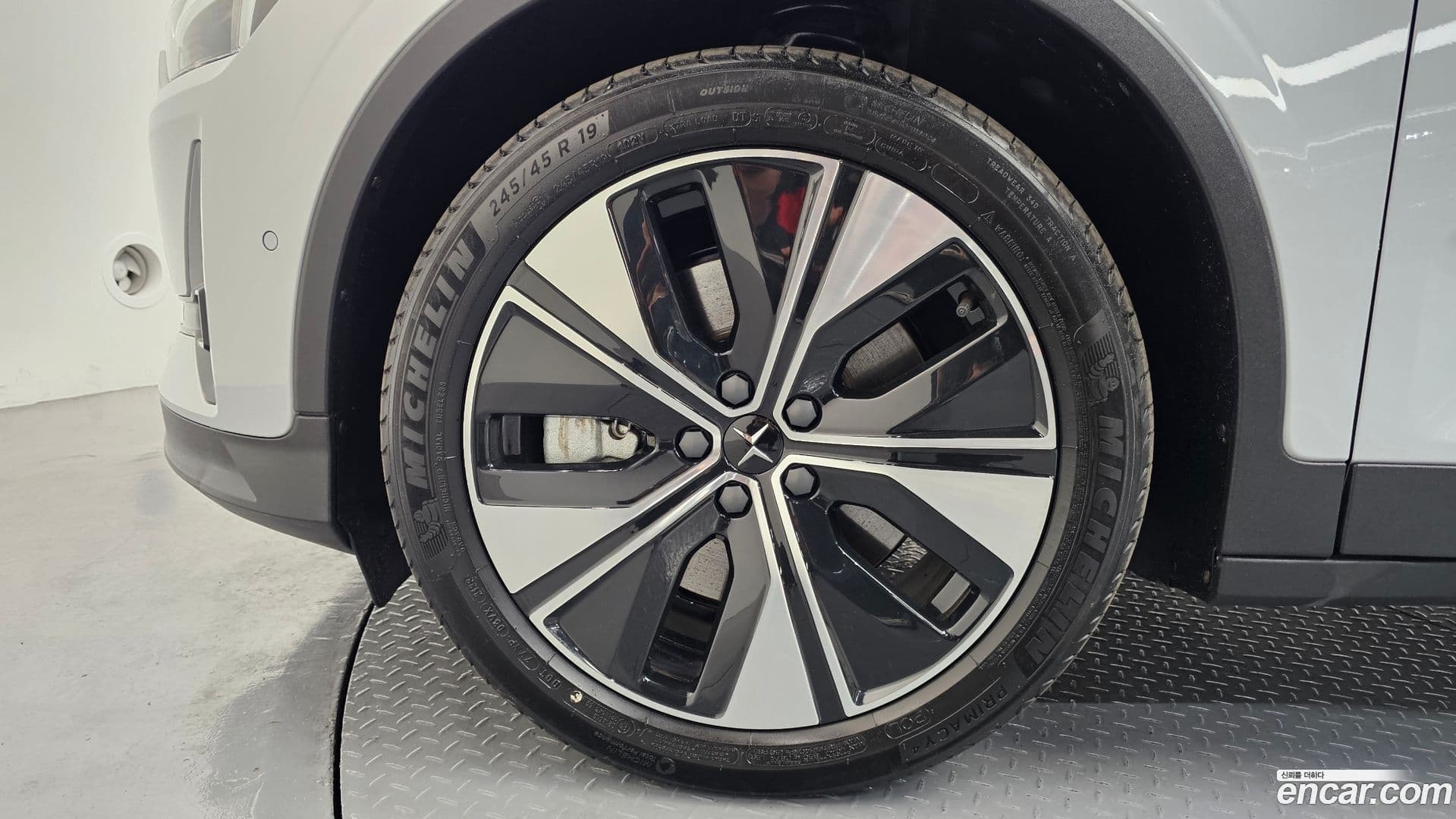 Main__Slider__Photo:Polestar 2 Polestar 2022.7-4