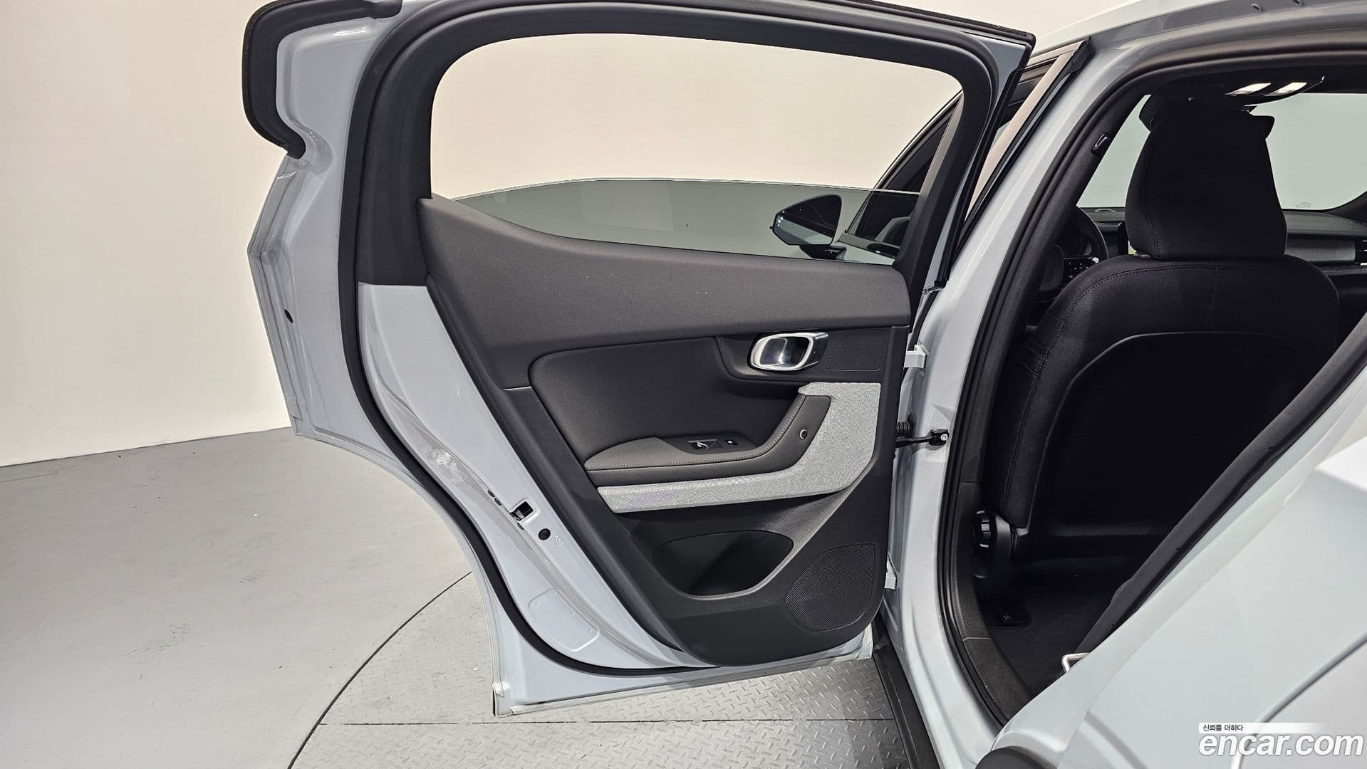 Main__Slider__Photo:Polestar 2 Polestar 2022.7-24